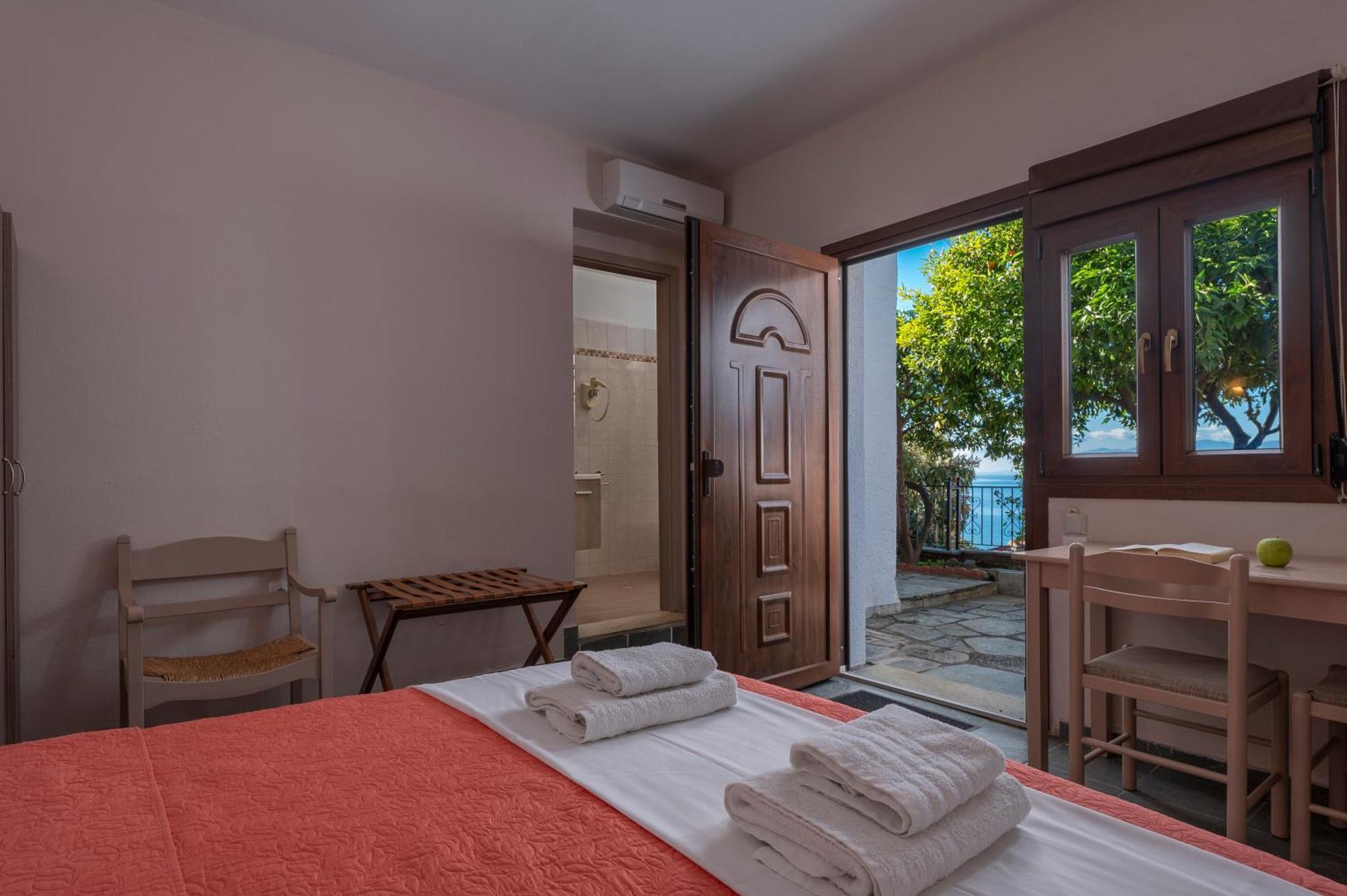 Agnanti Hotel Apartments Afissos Exterior photo
